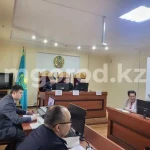 Обвиняемого во взяточничестве полицейского взяли под стражу в зале суда Уральска