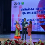 Замакима ЗКО поздравил работников нефтегазового комплекса