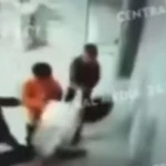 Младшеклассники затащили девочку в туалет на юге Казахстана