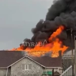 В Атырауской области дом загорелся после удара молнии