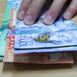 70 тысяч тенге на ребёнка — информацию о пособии опровергли в минтруда