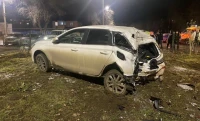Фура врезалась в школу в Уральске: моральный вред владельца легковушки оценили в 50 тысяч тенге
