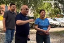 Аким Уральска проверил строительство новых дорог и тротуаров