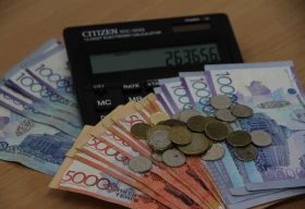 Кому положена адресная социальная помощь в Казахстане