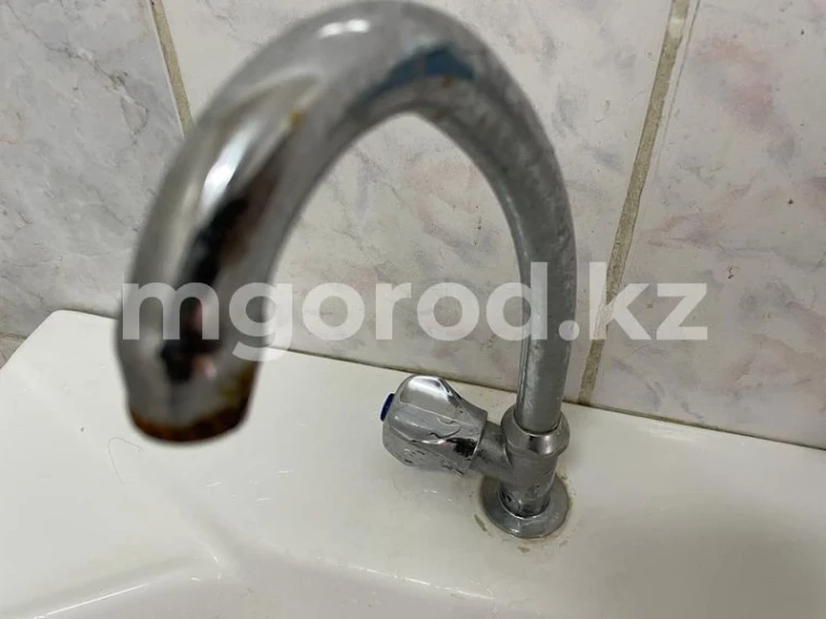 Из-за аварии в двух микрорайонах Уральска отключат воду