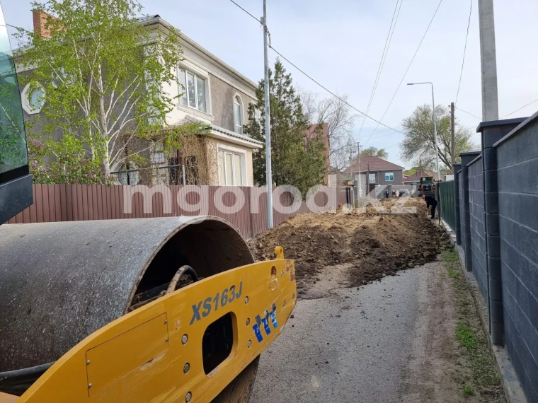 Жители дачных обществ Атырау недовольны хаотичным берегоукреплением | Мой Город Жители дачных обществ Атырау недовольны хаотичным берегоукреплением