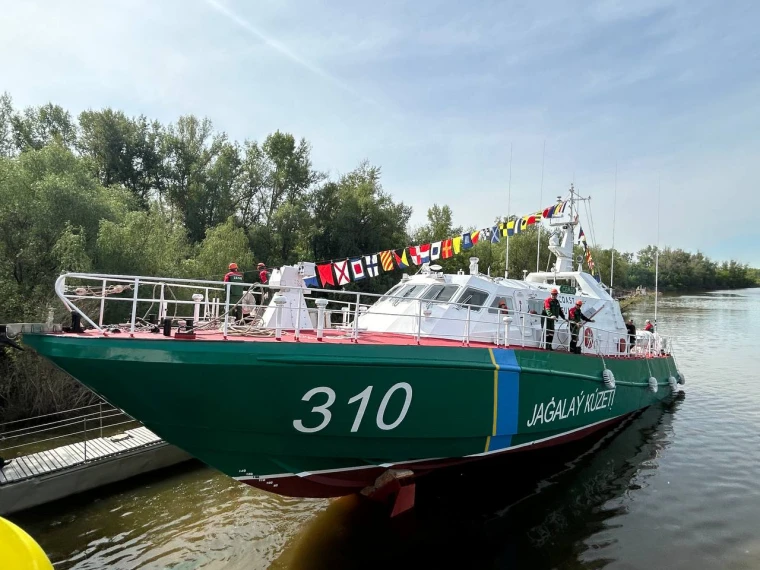 В Уральске на воду спустили 36-й сторожевой корабль | Мой Город В Уральске спустили 36-й сторожевой корабль