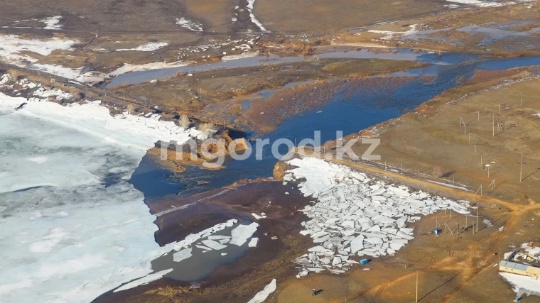 В Актюбинской области талые воды прорвали еще одну плотину | Мой Город В Актюбинской области талые воды прорвали еще одну плотину