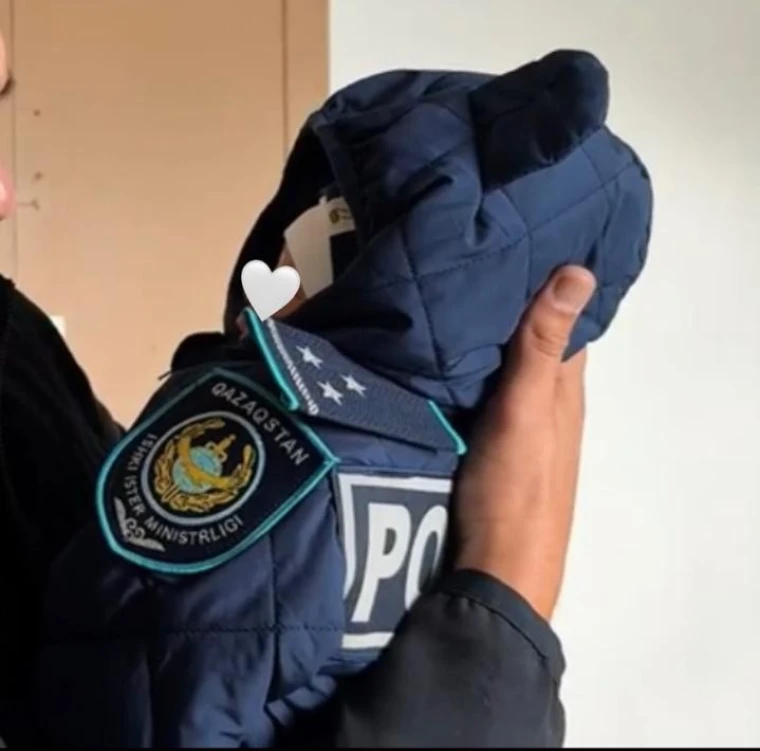 Полицейский родился: трогательное фото взорвало соцсети