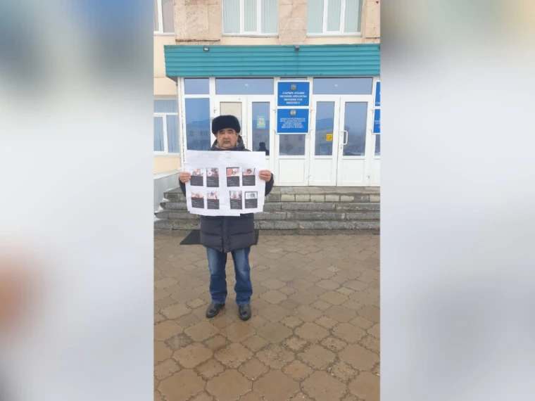 Житель ЗКО требовал уволить районного акима на одиночном пикете | Мой Город Житель ЗКО требовал уволить районного акима на одиночном пикете