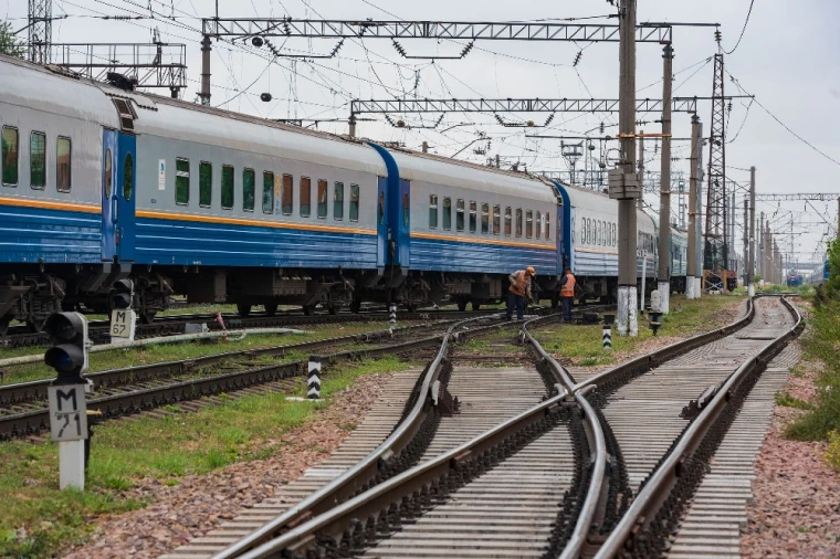 За крупную взятку получил срок начальник депо в Актобе | Мой Город За крупную взятку получил срок начальник депо в Актобе