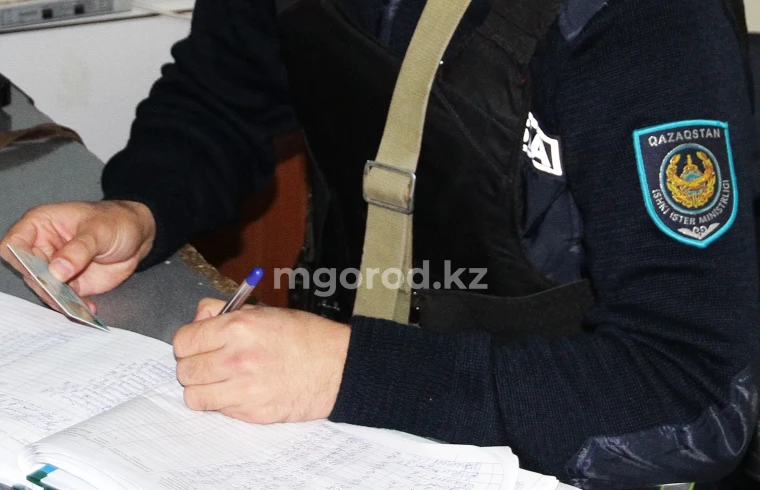 Полицейские Уральска пытались отправить подростка в спецшколу | Мой Город Полицейские Уральска пытались отправить подростка в спецшколу