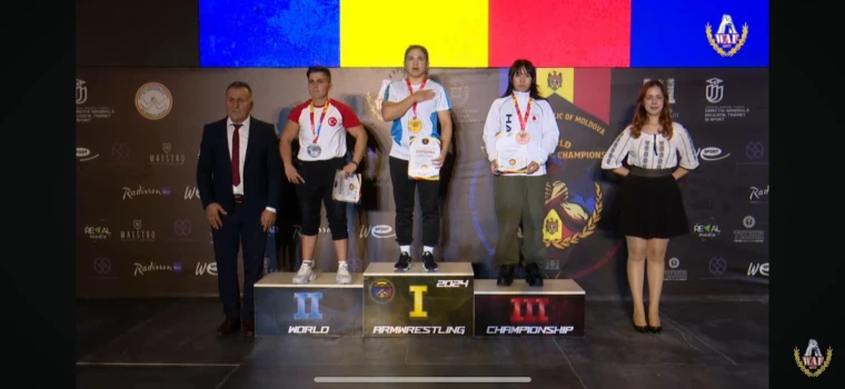 Спортсменка из Уральска завоевала "золото" на чемпионате мира по армрестлингу | Мой Город Спортсменка из Уральска завоевала "золото" на чемпионате мира по армрестлингу