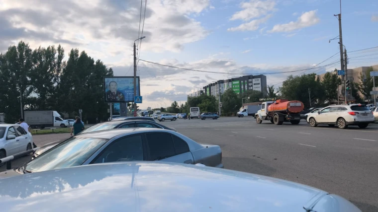 13-летнюю девочку насмерть сбили на путепроводе в Уральске | Мой Город 13-летнюю девочку насмерть сбили на путепроводе в Уральске
