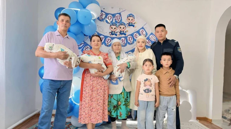 Тройня родилась в семье полицейского из Атырау | Мой Город Тройня родилась в семье полицейского из Атырау
