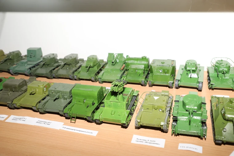 Экспозиция моделей военной техники открылась в музее Уральска | Мой Город Экспозиция моделей военной техники открылась в музее Уральска