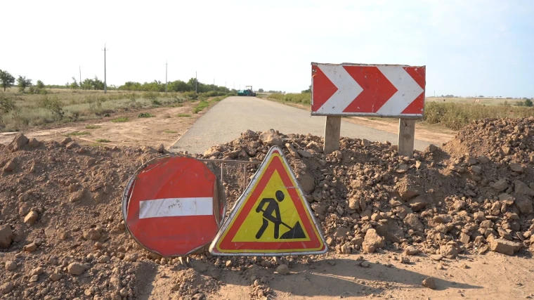 В Уральске перекрыли участок дороги для установки весоизмерительного комплекса