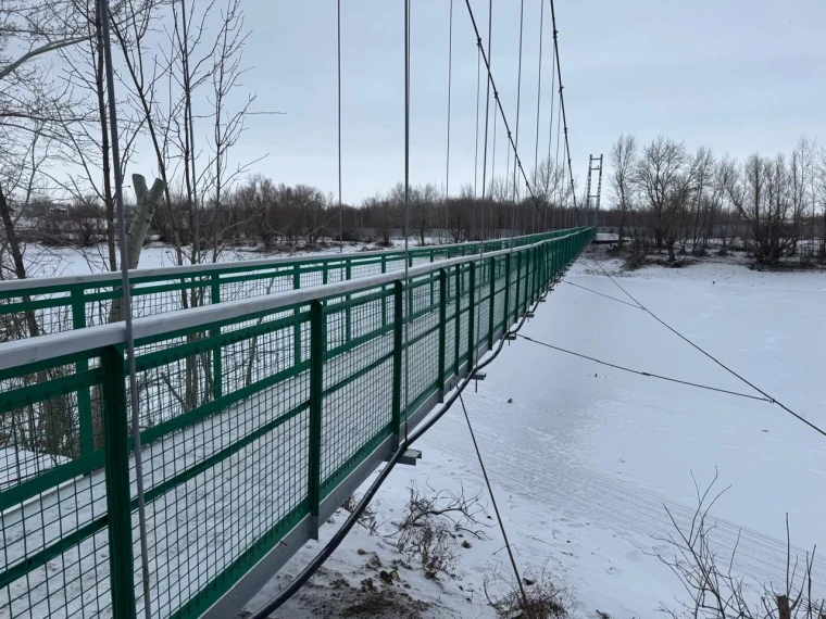 Пешеходный мост построили в Уральске | Мой Город За 39 млн тенге построили пешеходный мост в Уральске