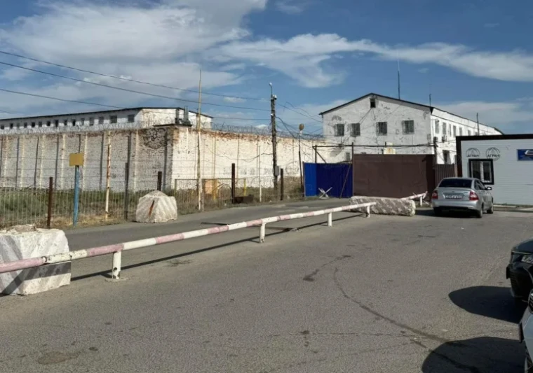 Не того заключённого освободили по ошибке из СИЗО в Атырау | Мой Город Не того заключённого освободили из СИЗО в Атырау