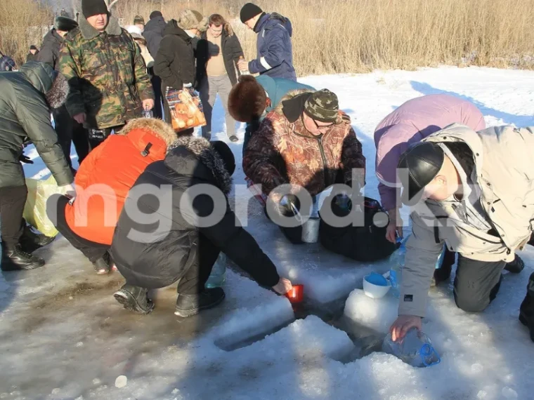 Семь прорубей подготовили на Крещение в Атырауской области | Мой Город Семь прорубей подготовили на Крещение в Атырауской области