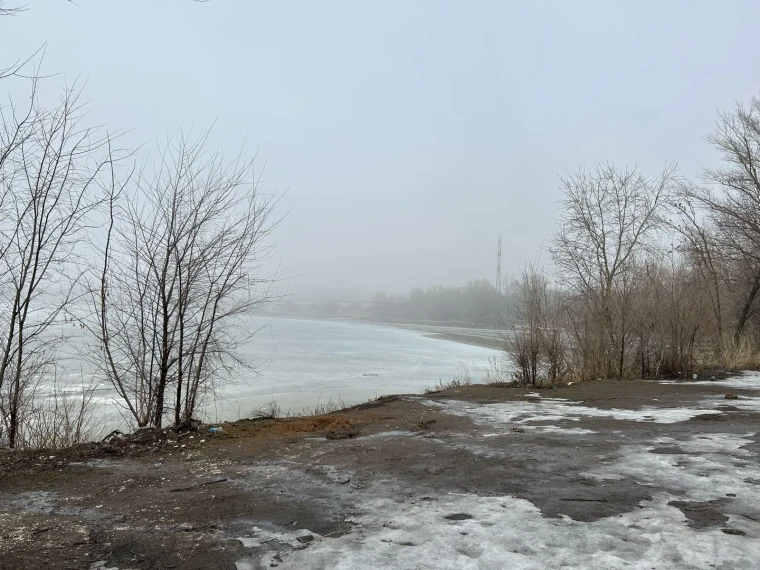 Уровень воды в Урале начал медленно снижаться