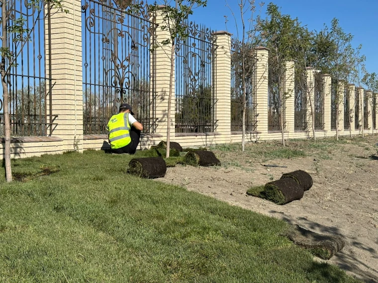 Ретро-парк Атырау начали преображать после критики горожан | Мой Город Ретро-парк Атырау начали преображать после критики горожан