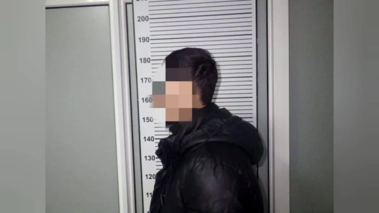 В Уральске задержали подозреваемого в серии автокраж | Мой Город В Уральске задержали подозреваемого в серии автокраж