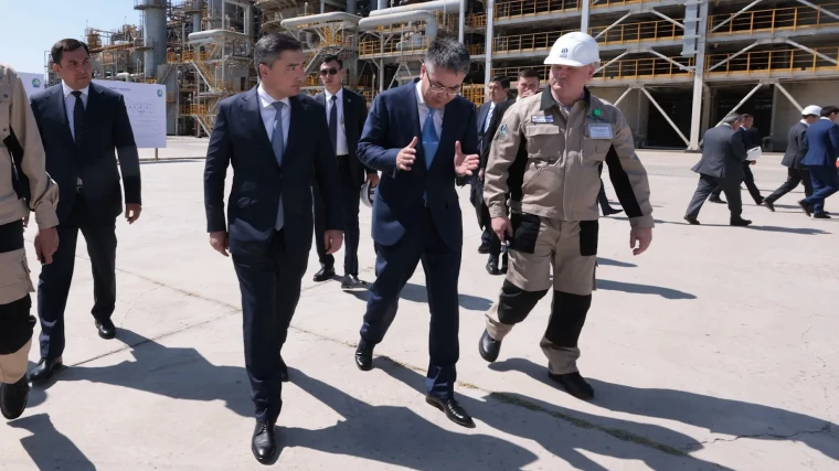 Завод по производству полипропилена Атырау показали премьер-министру РК | Мой Город Завод по производству полипропилена Атырау показали премьер-министру РК