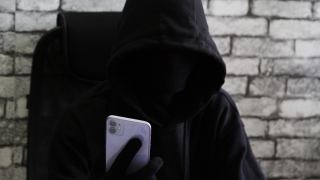 Мошенники выдают себя за сотрудников почты: как защитить свои данные и деньги