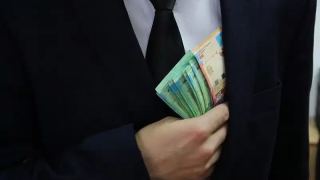 Коррупционный антирекорд: в Казахстане выросло число осужденных чиновников акиматов