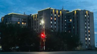 После 23:00 - только с родителями: правила ночных прогулок для подростков