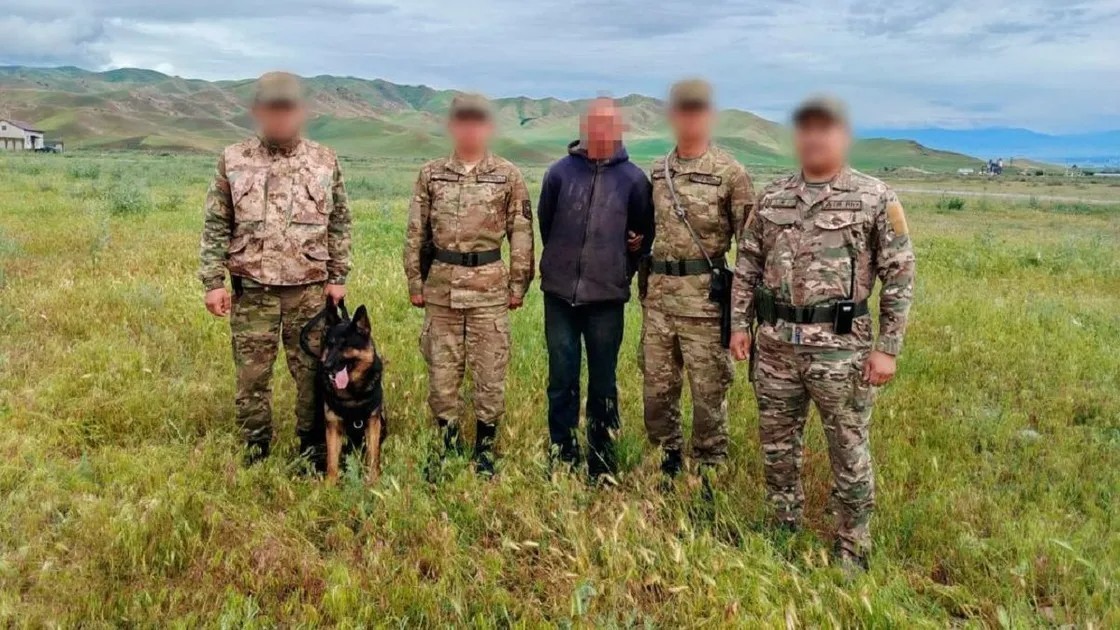На границе Казахстана задержали 15 иностранных граждан
