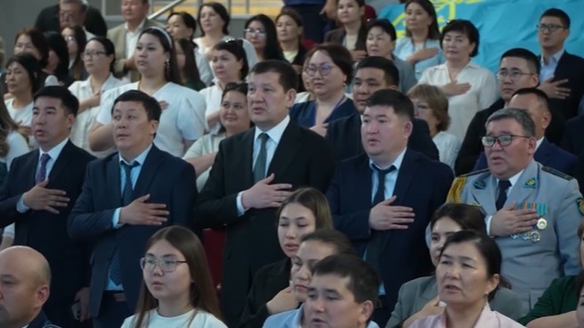 В Бурлинском районе чествовали госслужащих
