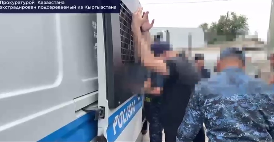 Из Бишкека в СИЗО: в Казахстан доставили подозреваемого в крупной афере с машинами в СпецЦОНе