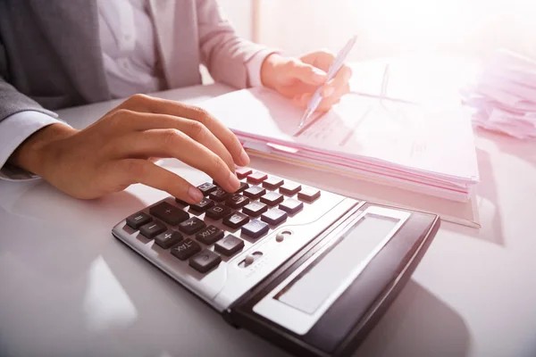 В Атырауской области бухгалтеры госучреждений перечислили себе 150 млн бюджетных денег