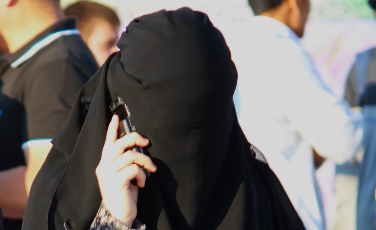 Никабы и балаклавы под запретом: в Атырау оштрафовали 150 человек за скрытые лица