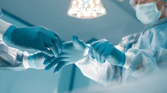 Хирург по ошибке удалил здоровый орган пенсионерке