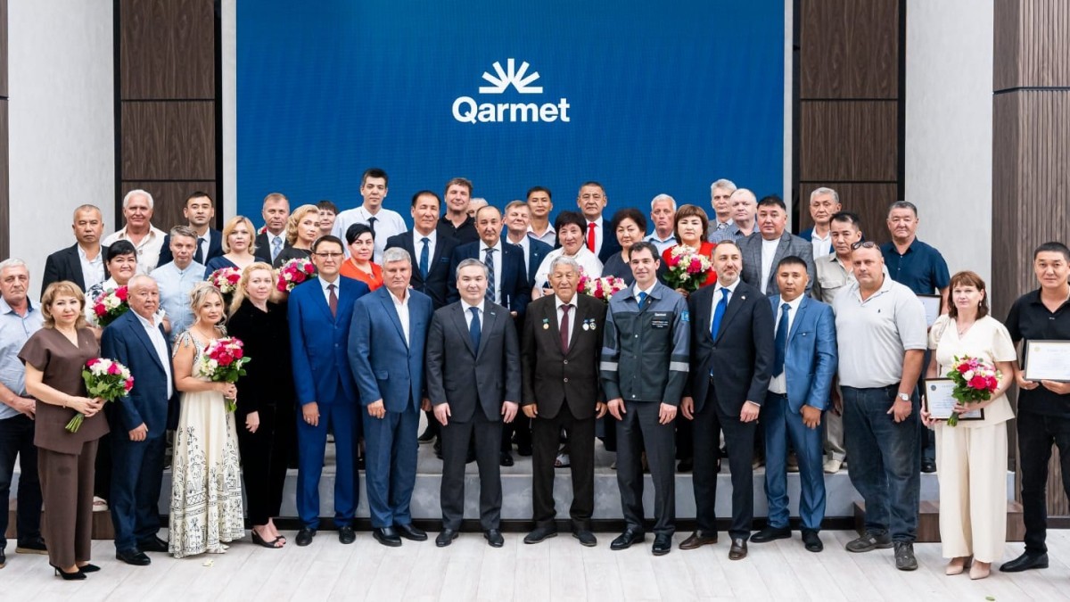 Металлурги Qarmet удостоены почётных наград