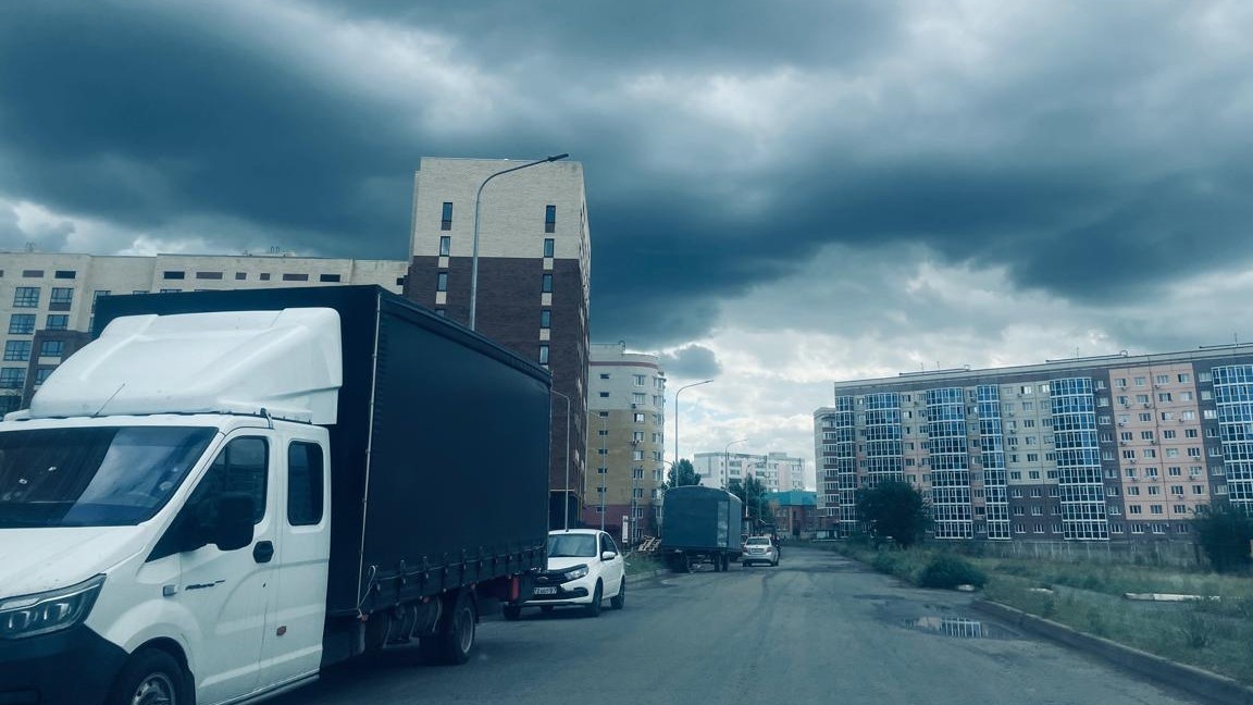 Гроза и град ожидаются на западе Казахстана 6 августа