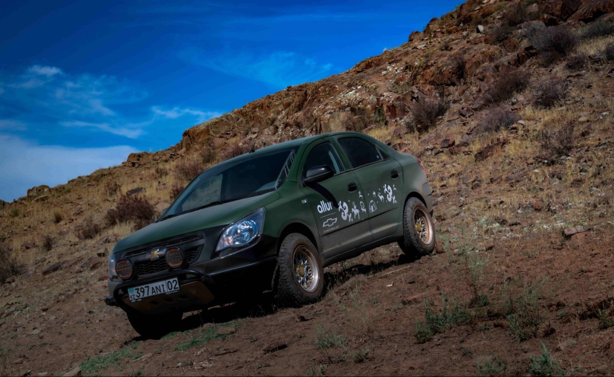 Chevrolet Kazakhstan поддерживает исследование древней истории Казахстана: две экспедиции, тысячи километров и сотни новых открытий