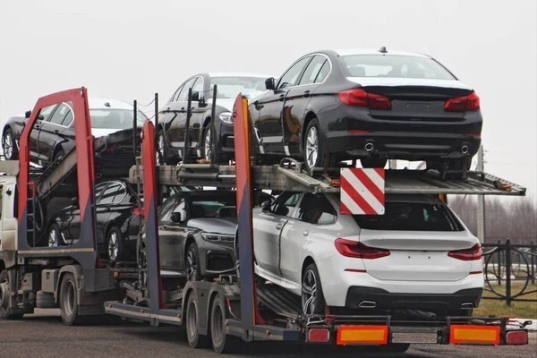 Рост цен не ожидается: основные платежи при ввозе авто не меняются