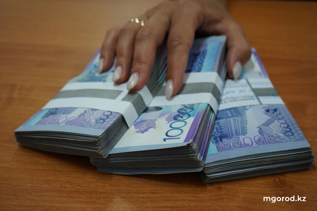 Почти 60% казахстанцев зарабатывают более 300 тысяч тенге в месяц. Данные бюро нацстатистики