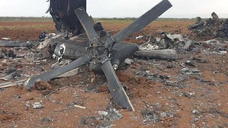 Военный вертолет разбился в результате крушения: все на борту погибли