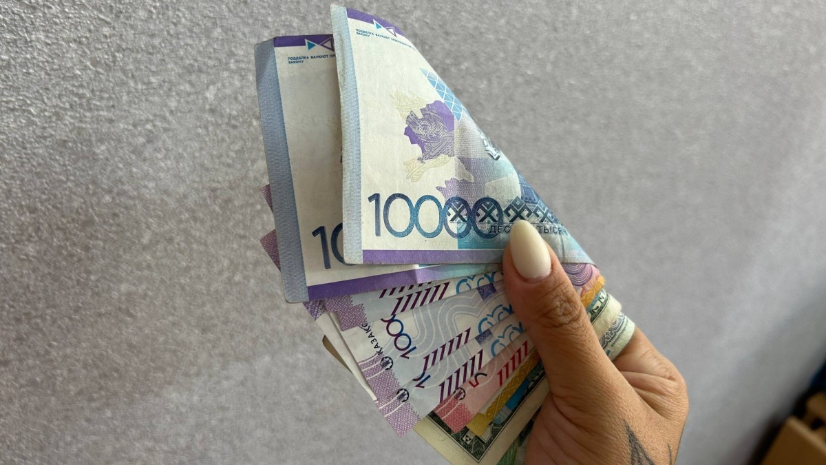 Курс доллара продолжает снижаться