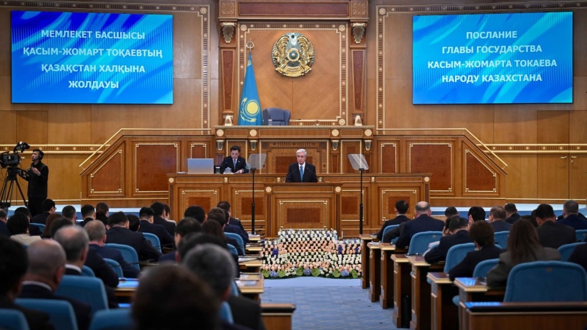 Токаев раскритиковал положение дел в транспортной отрасли