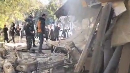 Взрыв в Атырау: ударной волной выбило окна в жилом доме, территория усеяна обломками