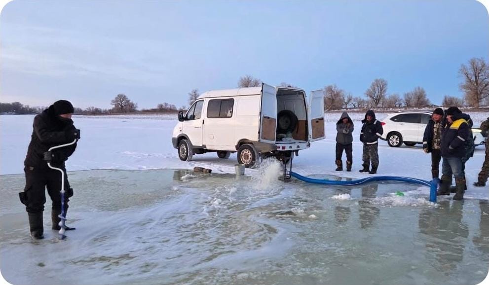 В водоёмах ЗКО проводят аэрацию для предотвращения гибели рыбы