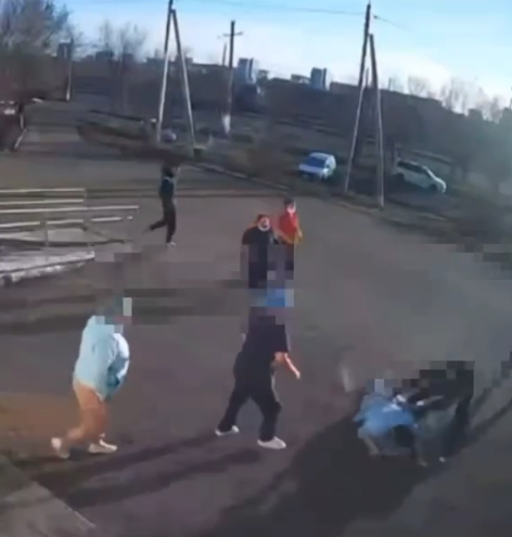 Трое пьяных мужчин избили врача и медсестру в одном из травмпунктов Казахстана
