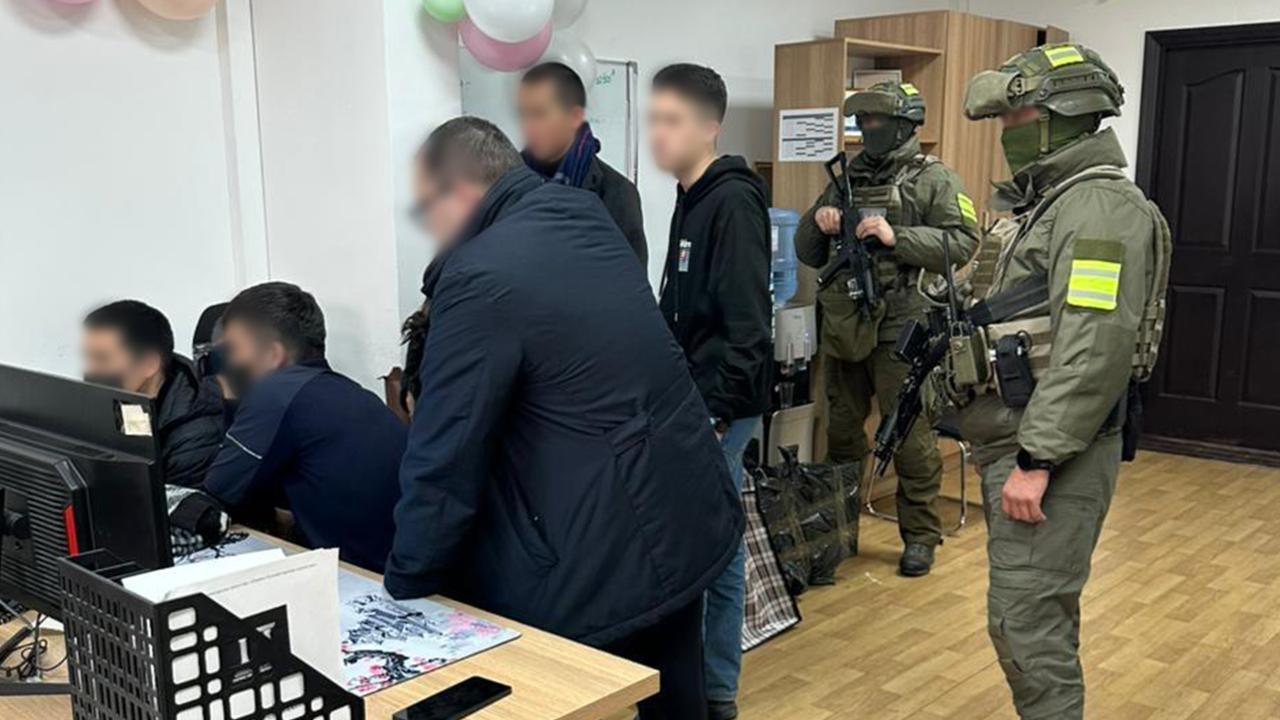 Персональные данные казахстанцев продавали в интернете
