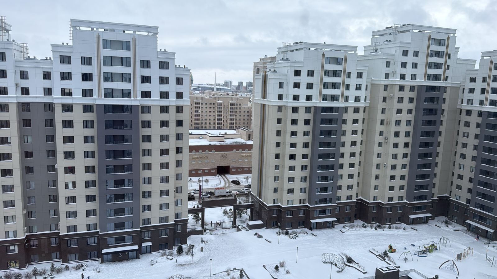 Әлеуметтік осал санаттағы азаматтарға арналған пәтерлерді бөгде адамдарға сатпақ болған